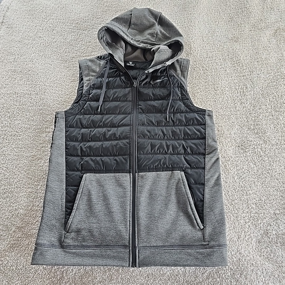 Nike Winterized Therma Hooded Training Dri-FIT‎ Vest Mens Size M Black/gray